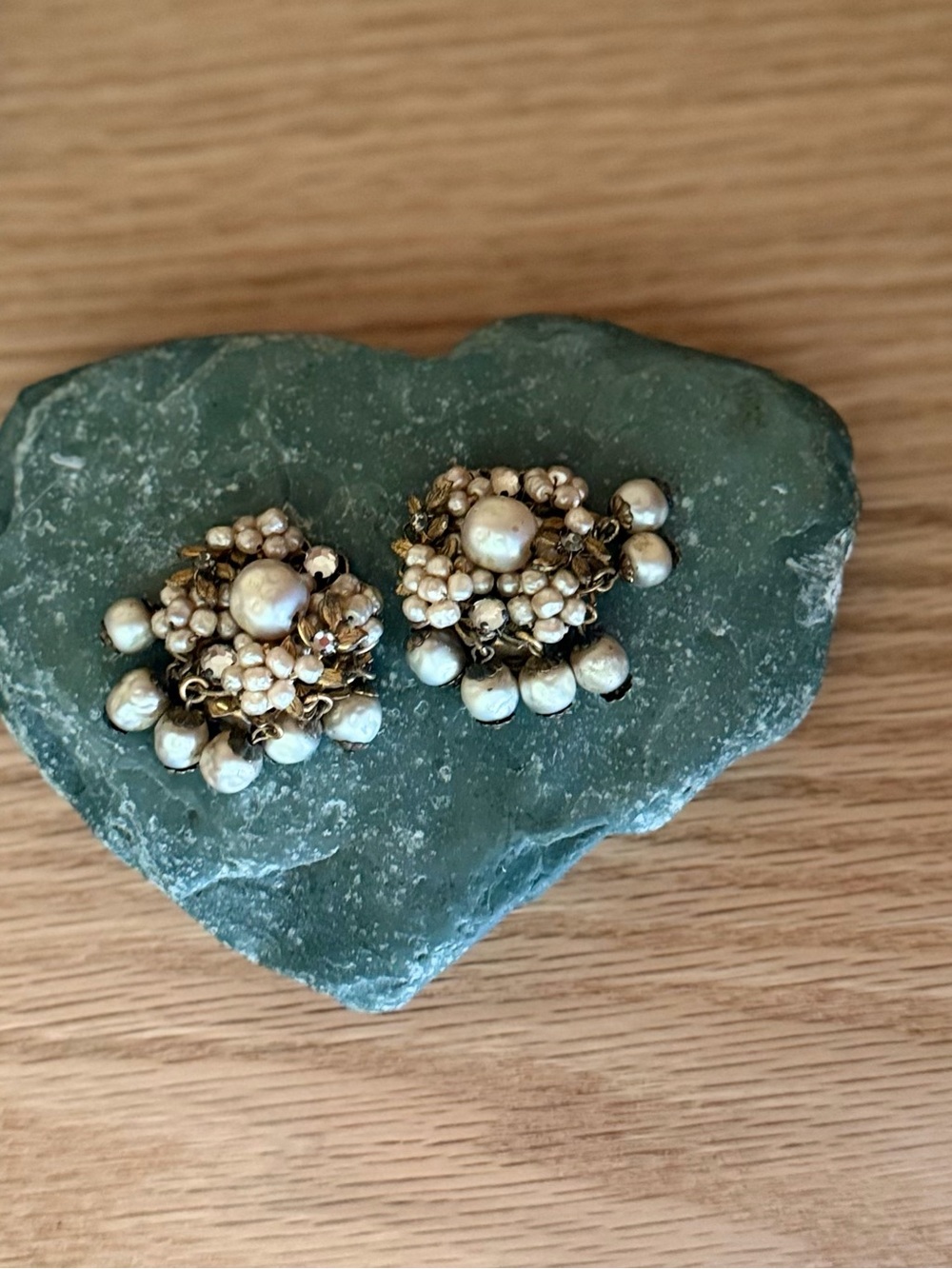 Collectible Robert DeMario NY Mid Century Vintage Faux Pearl cluster Earrings